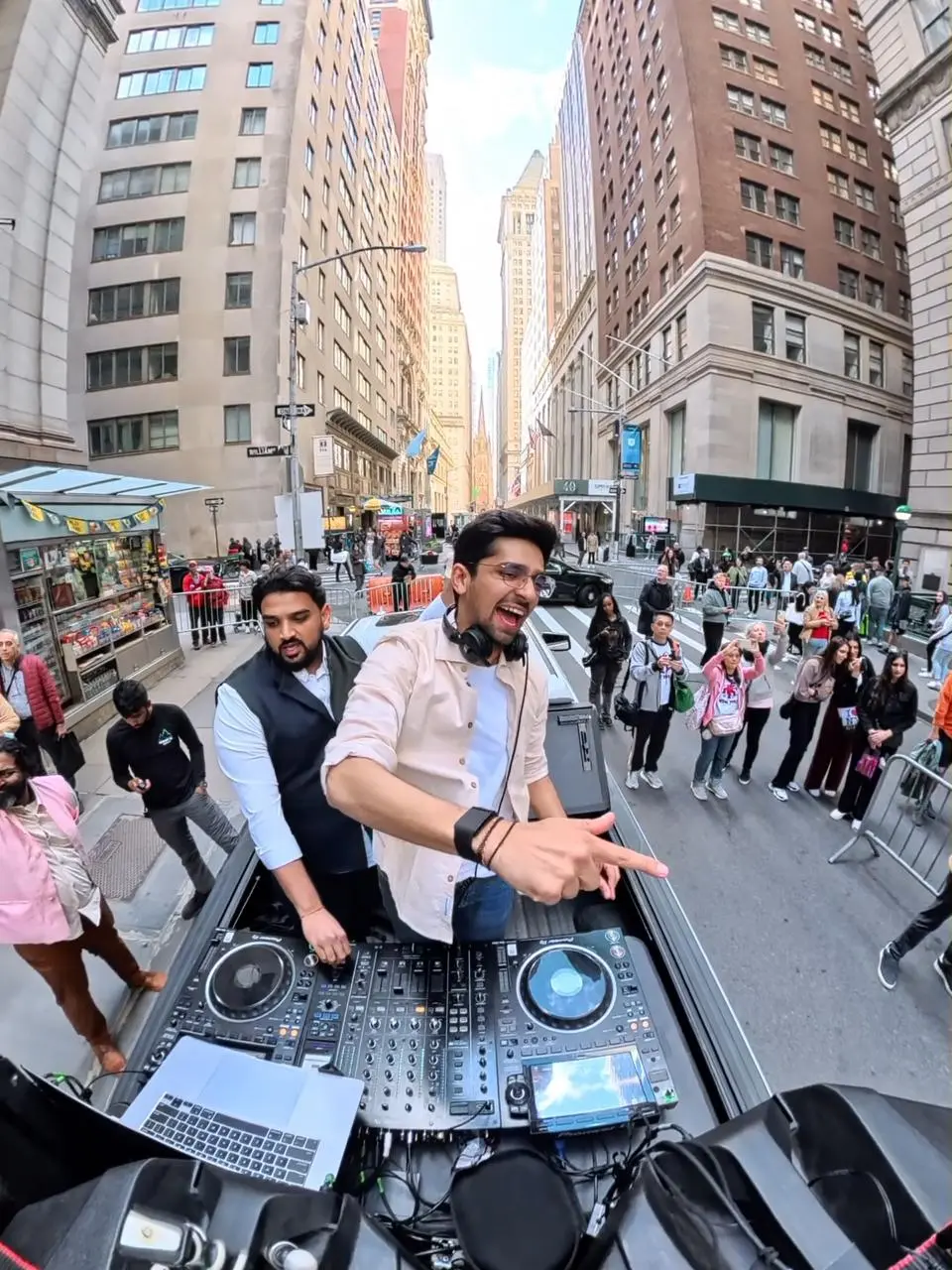 DJ AJ | Global Indian